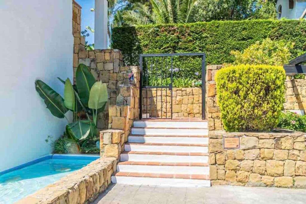 Luxury Apartamento En Rio Real Marbella Exterior photo